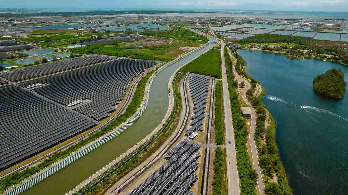 银河集团能源事业提供智慧能源管理、、太阳能监控管理、、全方位电厂建置及运维解决方案，，，并拥有管理超过6000案场的经验