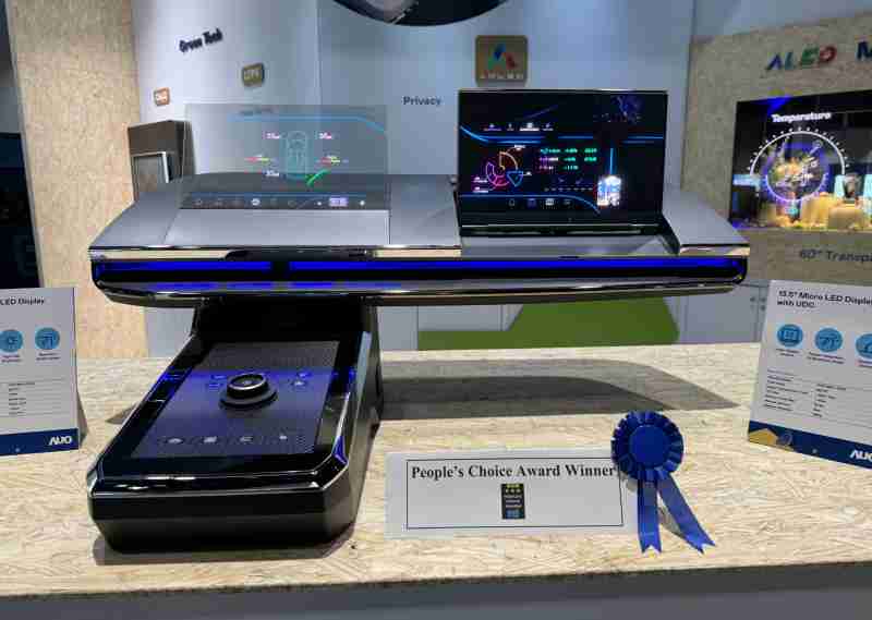 银河集团车用Micro LED Display HMI解决方案获”最佳车用显示奖”，，，以用户为中心开发，，针对前座驾驶与乘客设计兼具娱乐与安全的高画质屏幕，，包含车舱前座的Micro LED透明屏幕及全球首款内建镜头的智慧Micro LED显示器